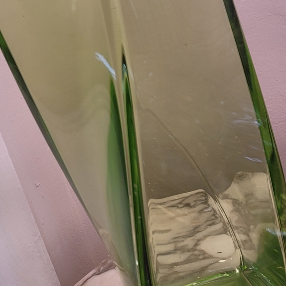 Krosno Poland 12" Green Curved Vase - Picture 8 of 10